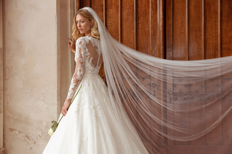 backless wedding dress in the UK